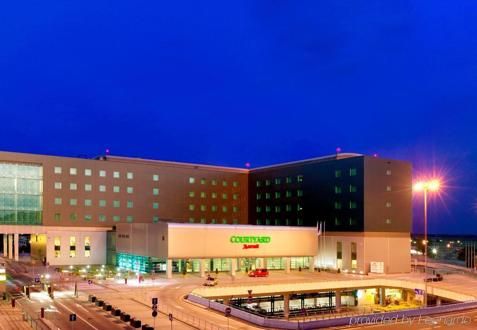 Hotel Courtyard By Marriott Warsaw Airport Exteriér fotografie